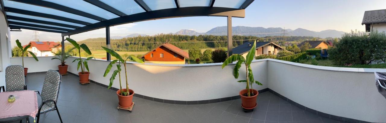 Ferienwohnung Dani Kottmannsdorf エクステリア 写真
