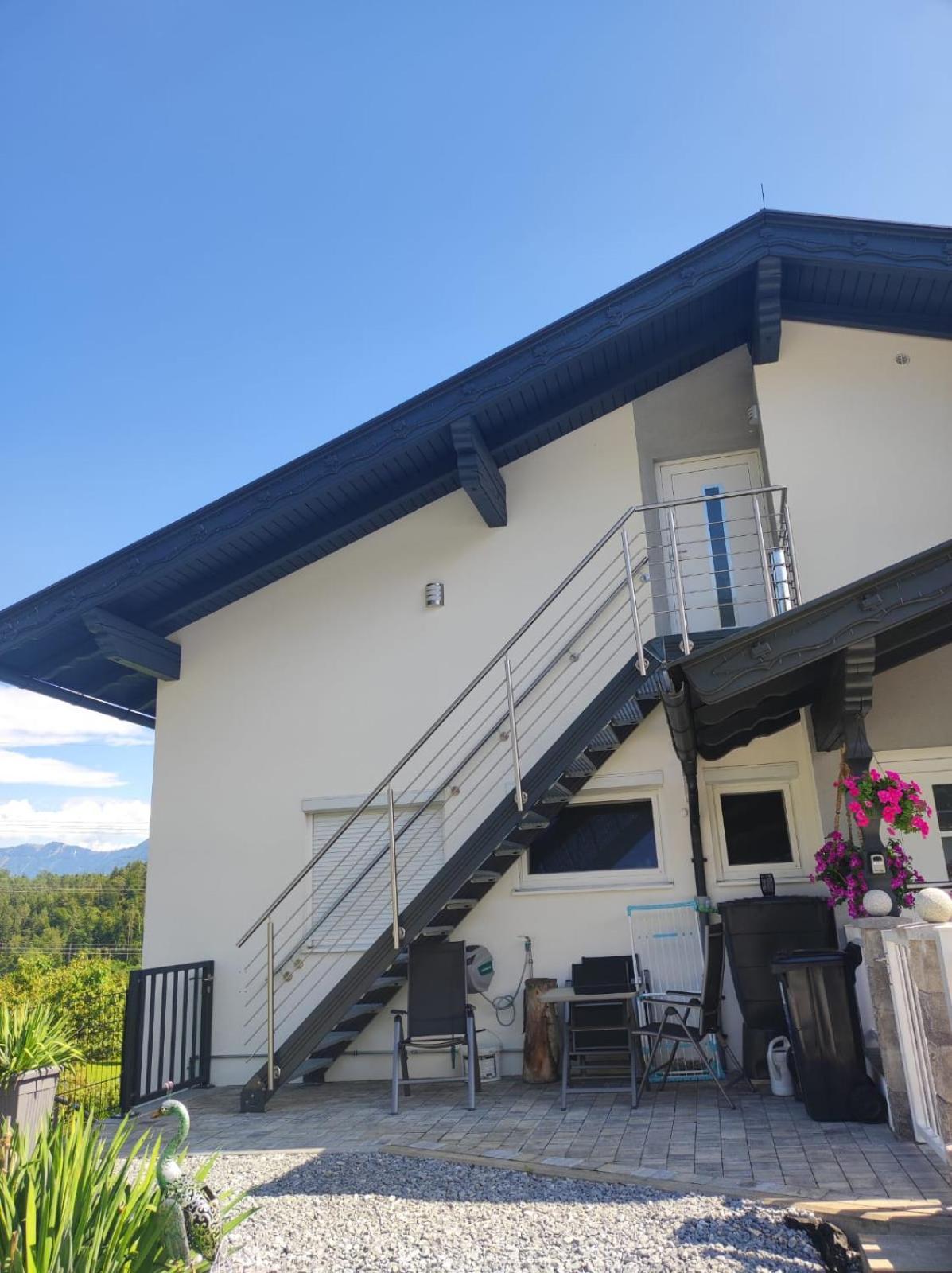 Ferienwohnung Dani Kottmannsdorf エクステリア 写真